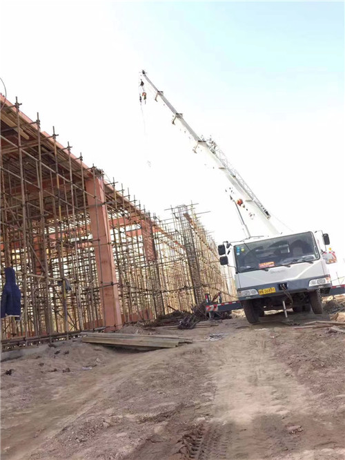 绥中县吊车作业的安全注意事项有哪些？