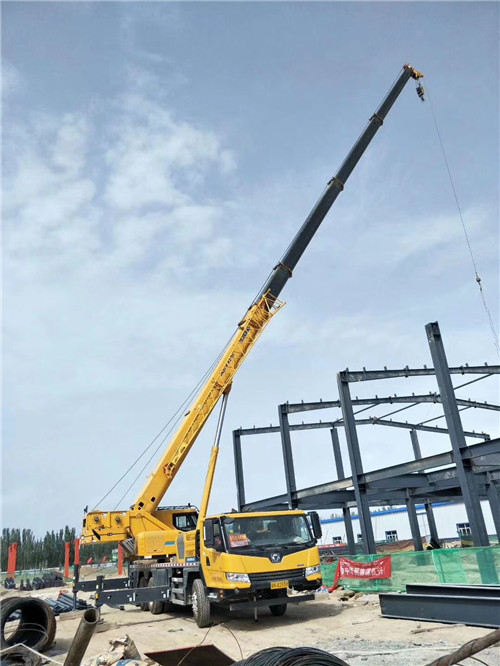 绥中县超高层建筑钢结构吊装案例
